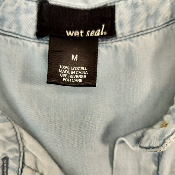 Wet Seal Button Down Long Sleeve Shirt Women's Size Med Light Wash blue Western - Picture 3 of 8